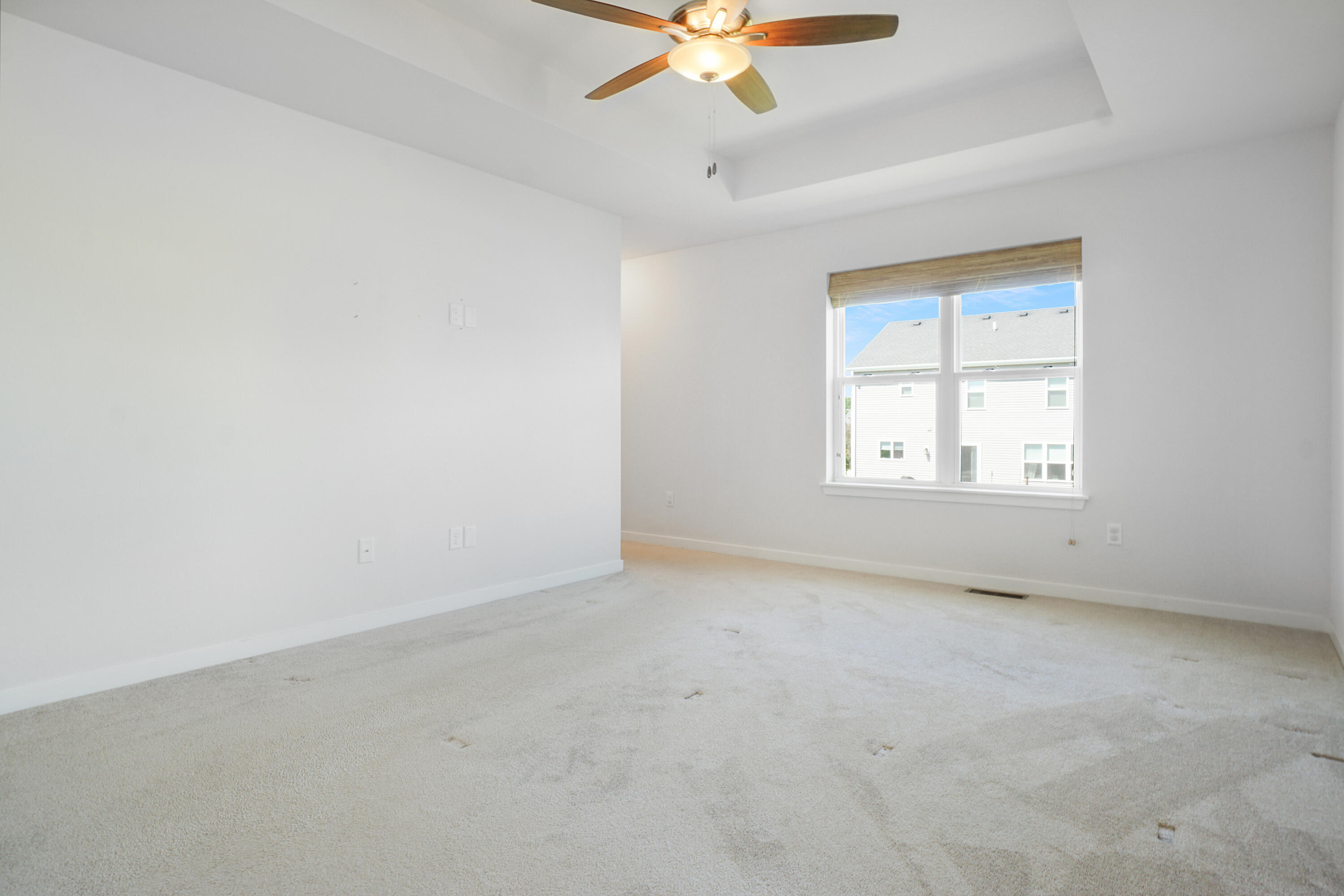 625 Mary Way Slinger, WI 53086 - Photo 16 of 34 Primary Suite