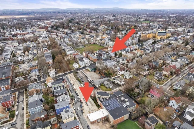 $3,800 | 123-125 Centre Street, Unit TH4, Boston, MA 02124