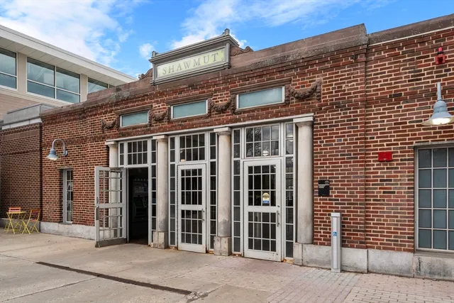 $3,800 | 123-125 Centre Street, Unit TH4, Boston, MA 02124