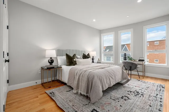 $3,800 | 123-125 Centre Street, Unit TH4, Boston, MA 02124