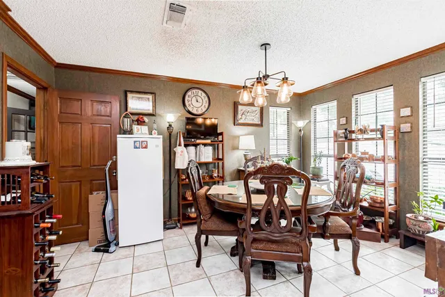 $389,999 | 5654 Vicksburg Drive, Baton Rouge, LA 70817