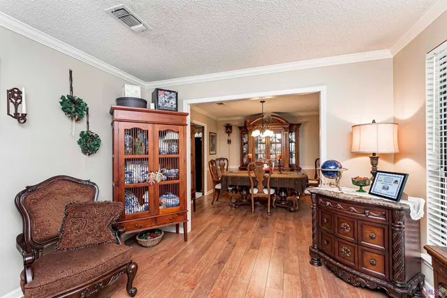 $389,999 | 5654 Vicksburg Drive, Baton Rouge, LA 70817