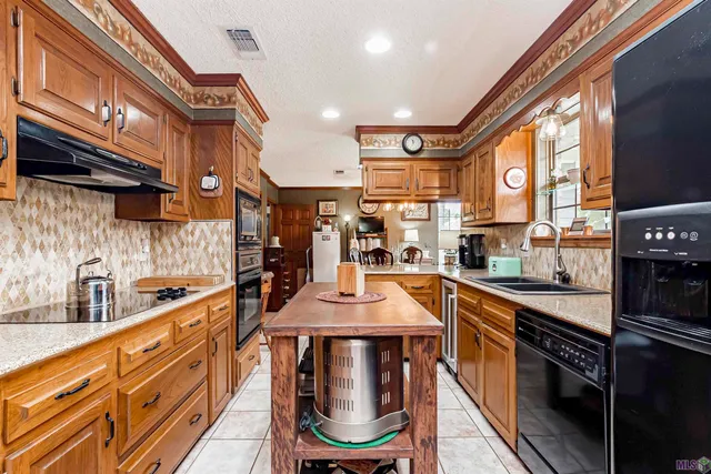 $389,999 | 5654 Vicksburg Drive, Baton Rouge, LA 70817