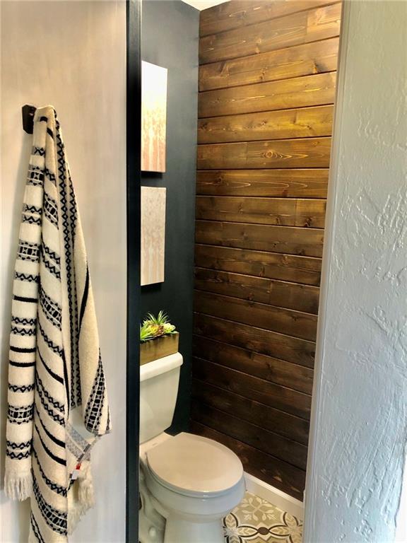 402 Fort Couch Road Pittsburgh, PA 15241 - Photo 8 of 25 mudroom bathroom
