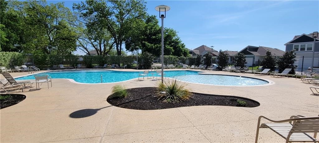 2005 Jacey Way Austin, TX 78725 - Photo 16 of 17 Community Pool