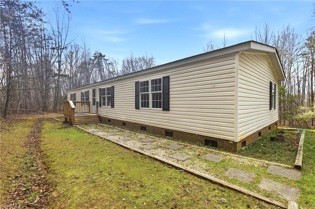 670 Foxwood Road Madison, NC 27025 - Photo 11 of 34
