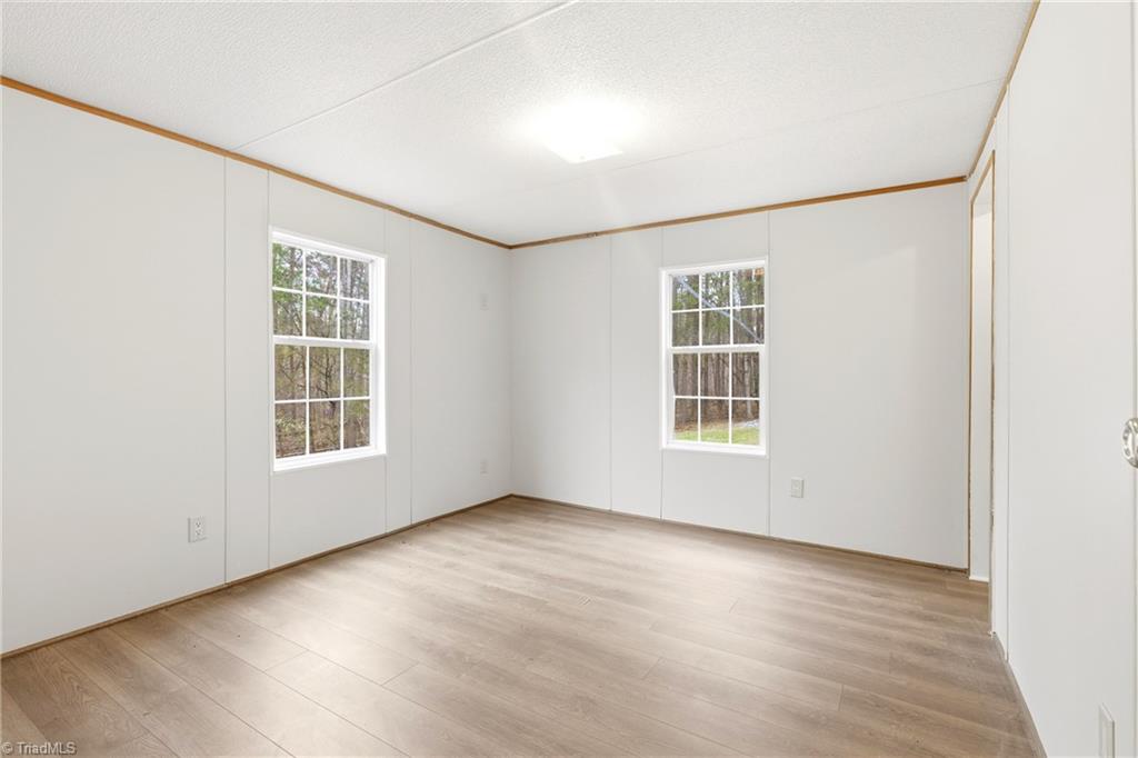 670 Foxwood Road Madison, NC 27025 - Photo 19 of 34