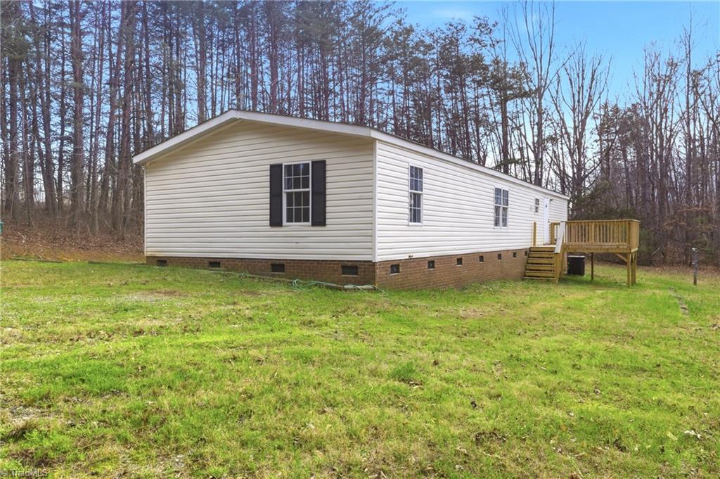 670 Foxwood Road Madison, NC 27025 - Photo 3 of 34