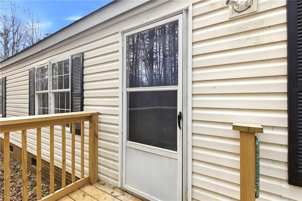 670 Foxwood Road Madison, NC 27025 - Photo 6 of 34