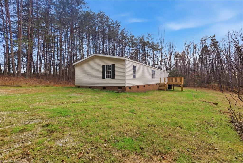 670 Foxwood Road Madison, NC 27025 - Photo 8 of 34