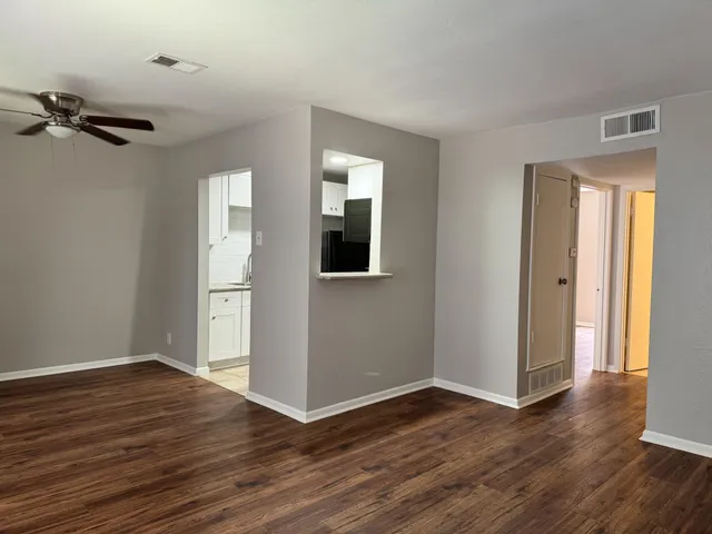 $795 | 2101 6th Avenue North, Unit 12, Texas City, TX 77590