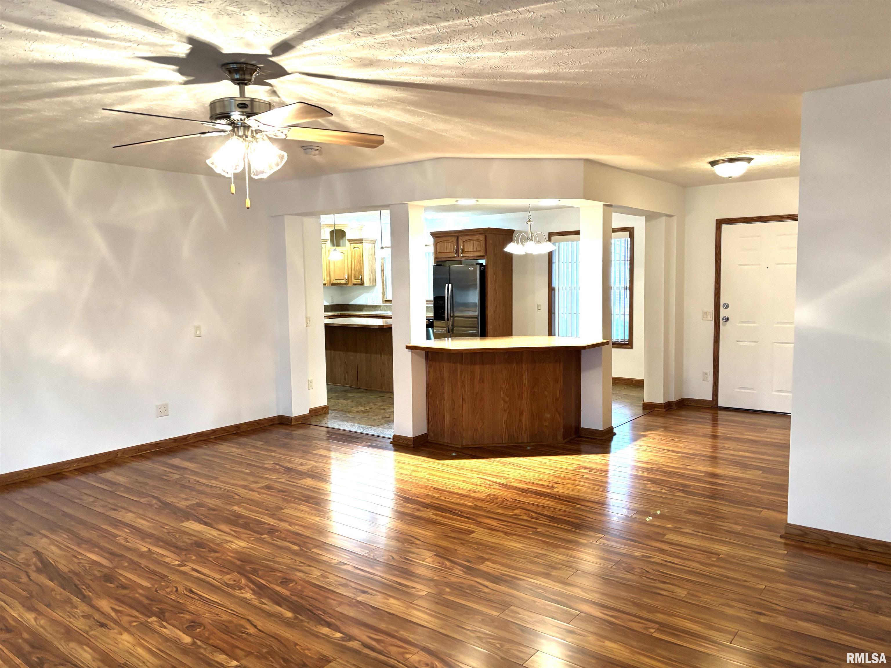 2800 Vía Rosso, Unit 100 Springfield, IL 62703 - Photo 10 of 49 Gallery Image 10