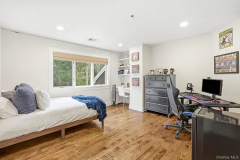 $2,195,000 | 22 Random Farms Circle, Chappaqua, NY 10514