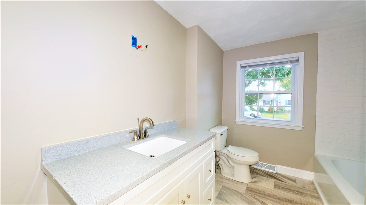 275 Asylum Road Warwick, RI 02886 - Photo 11 of 40