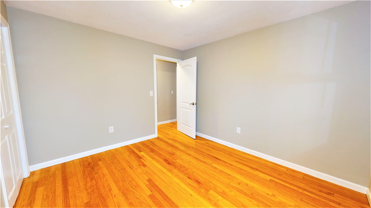 275 Asylum Road Warwick, RI 02886 - Photo 13 of 40