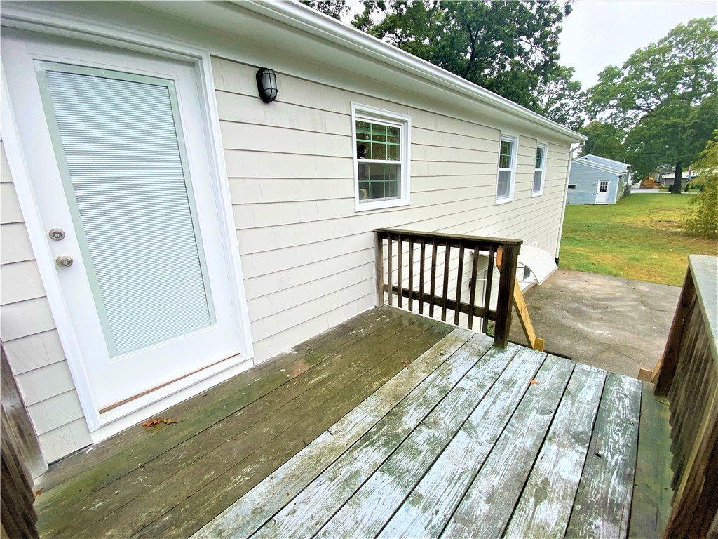 275 Asylum Road Warwick, RI 02886 - Photo 29 of 40