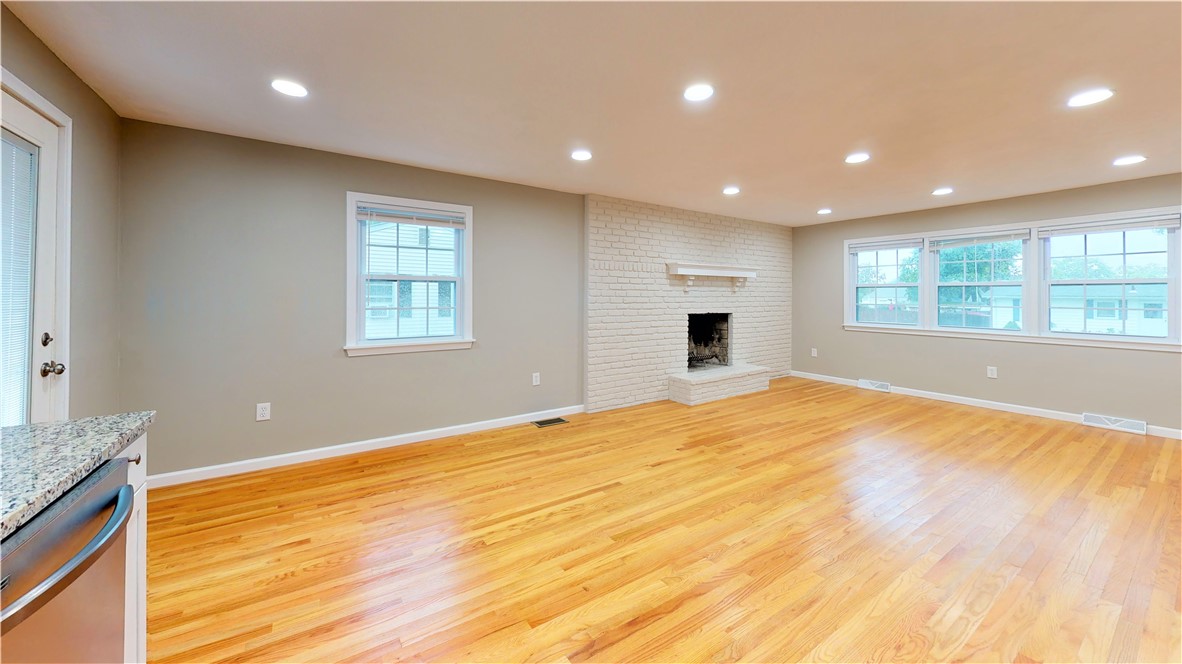 275 Asylum Road Warwick, RI 02886 - Photo 7 of 40