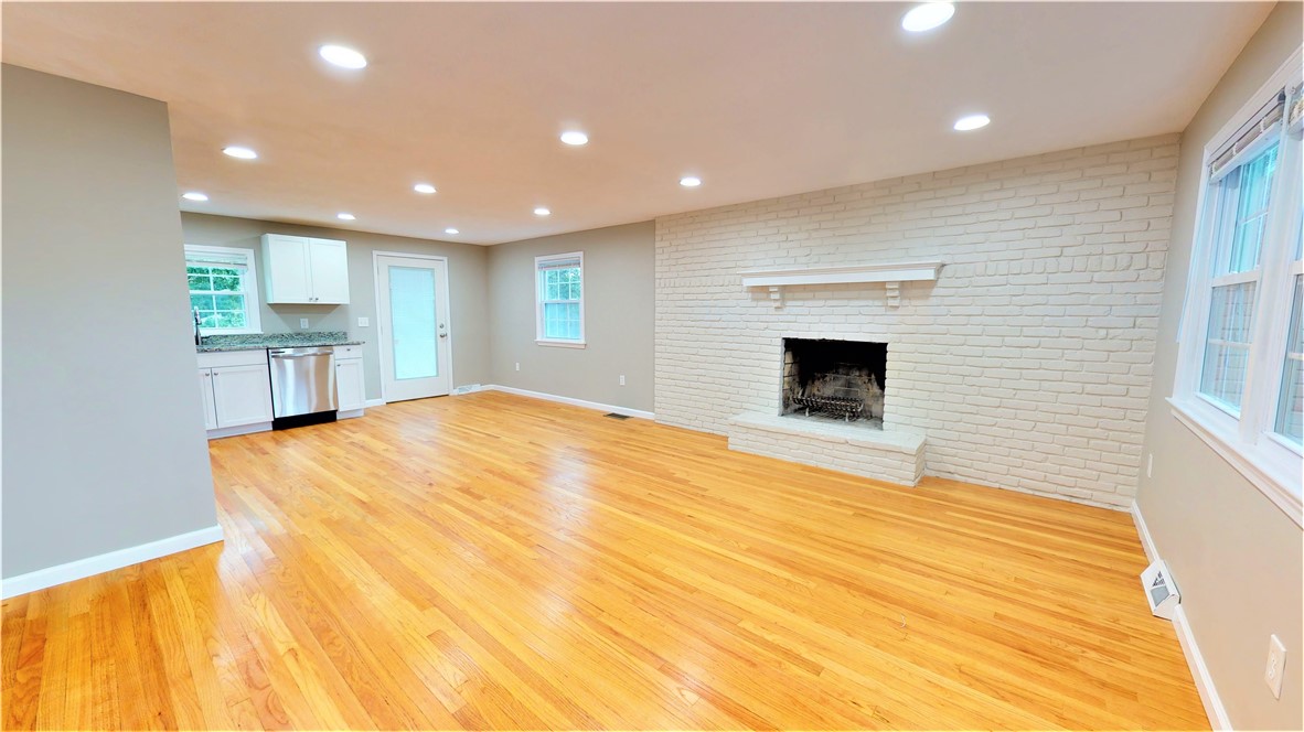 275 Asylum Road Warwick, RI 02886 - Photo 8 of 40