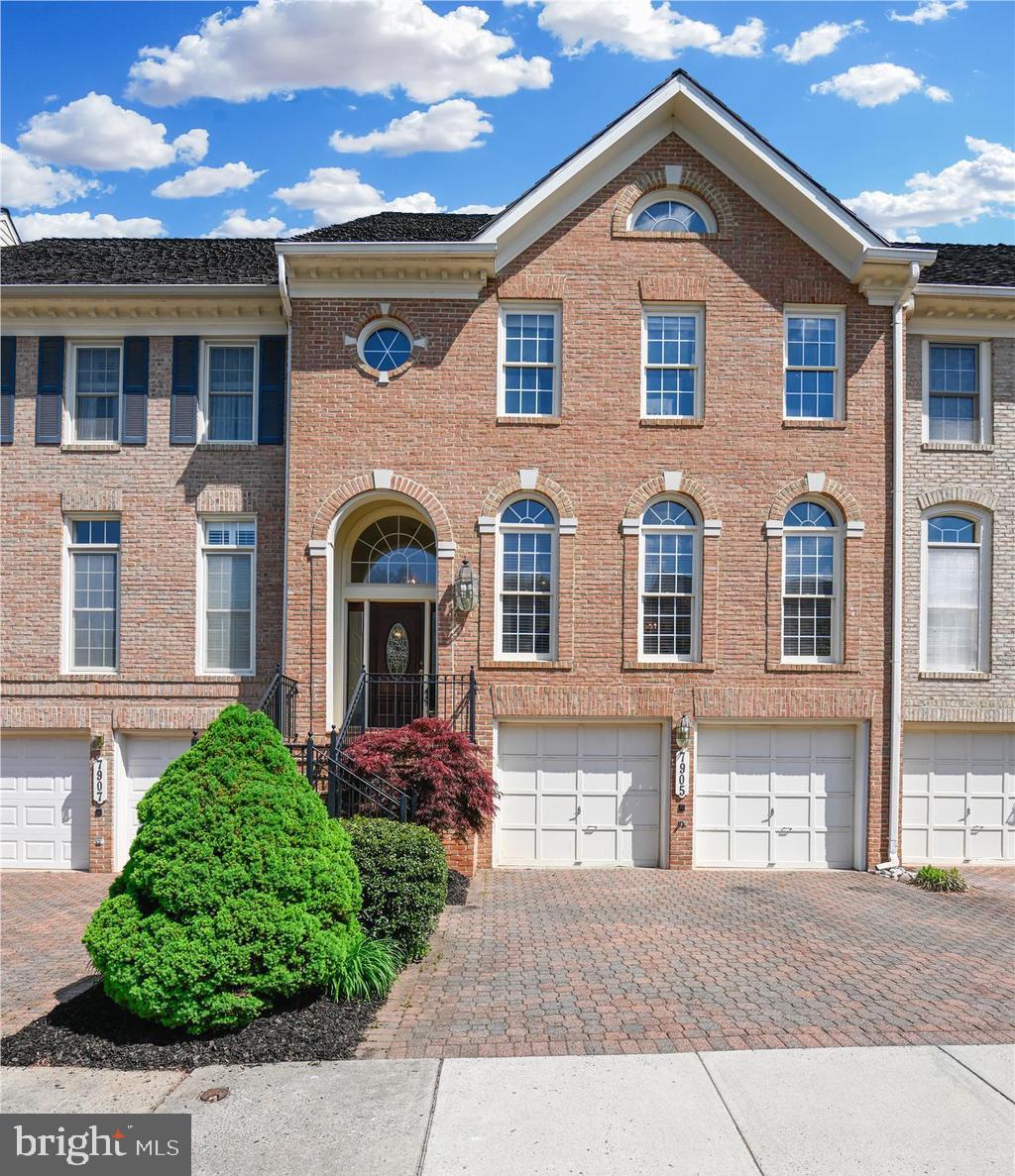 7905 Turncrest Drive Potomac, MD 20854 - Photo 2 of 56 Gorgeous 3 bed/3.5 bath w/ brick and huge windows!