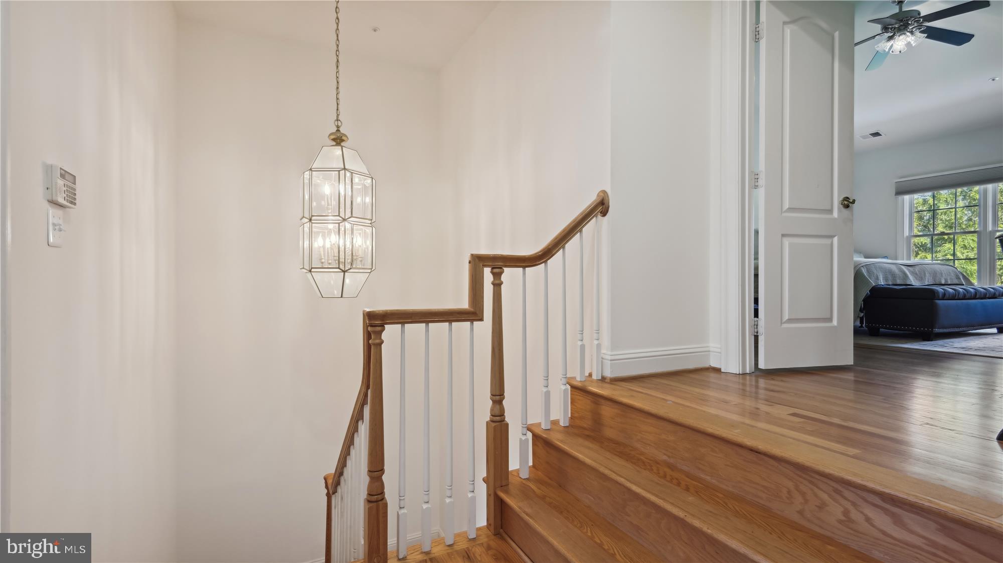7905 Turncrest Drive Potomac, MD 20854 - Photo 22 of 56 Primary bedroom suite has step up foyer entrance