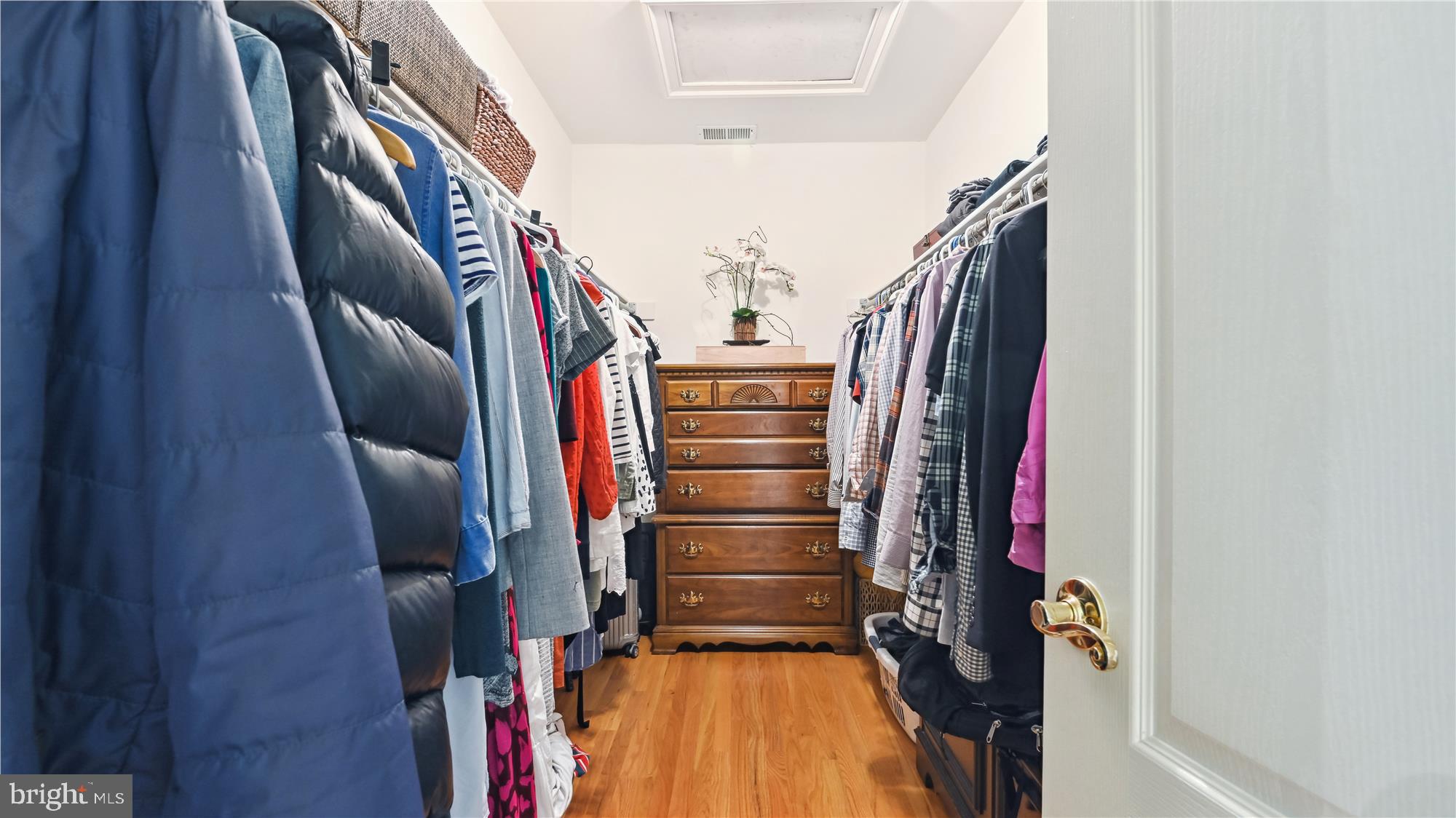 7905 Turncrest Drive Potomac, MD 20854 - Photo 26 of 56 Huge walk in closet in the primary bedroom suite!
