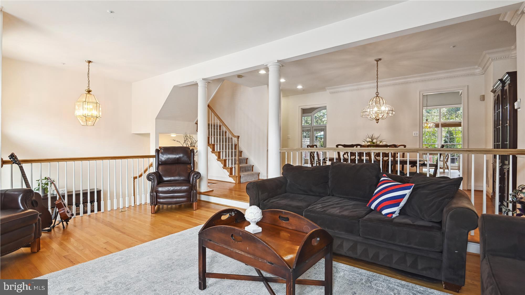 7905 Turncrest Drive Potomac, MD 20854 - Photo 5 of 56 Living Room - High Ceilings throughout!