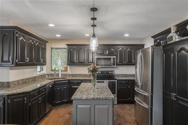 $554,000 | 4902 Corinth Drive, St. Joseph, MO 64506