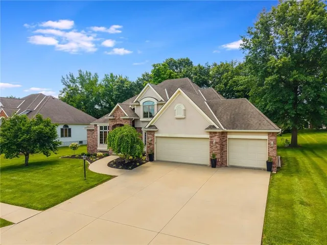 $554,000 | 4902 Corinth Drive, St. Joseph, MO 64506