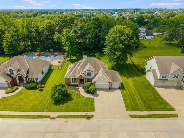 $554,000 | 4902 Corinth Drive, St. Joseph, MO 64506