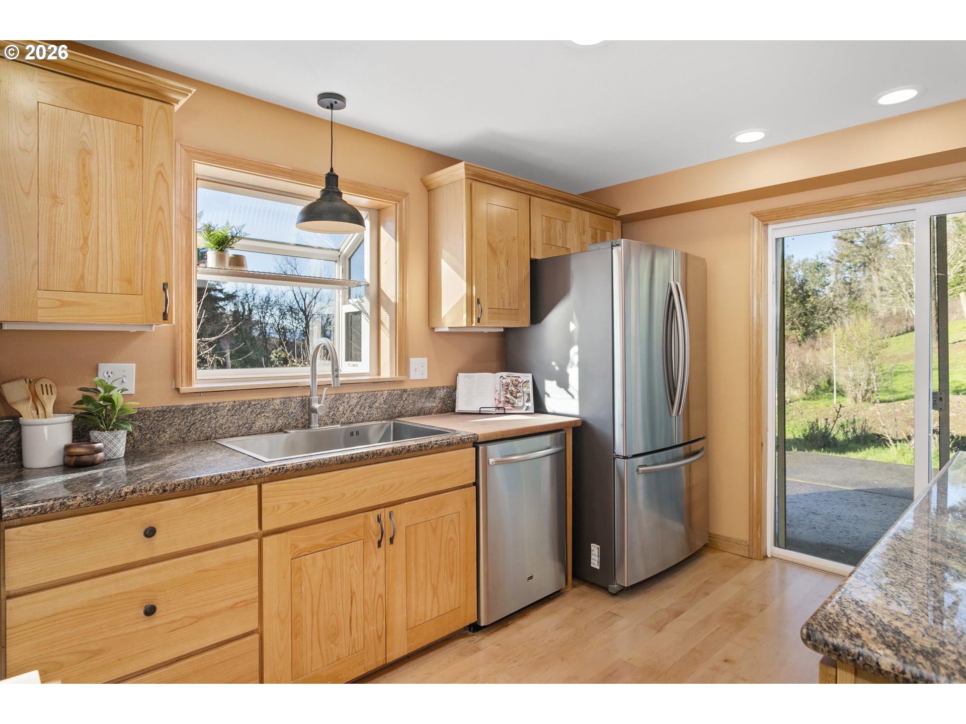 9275 Southeast Terrace View Court Amity, OR 97101 - Photo 4 of 29 Kitchen