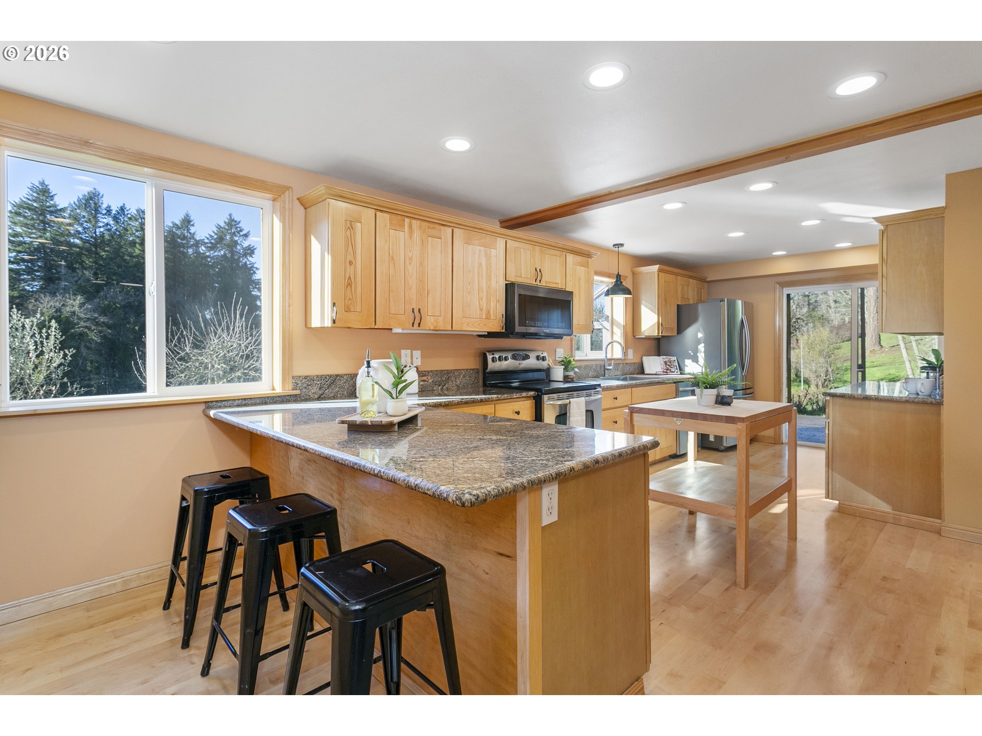 9275 Southeast Terrace View Court Amity, OR 97101 - Photo 6 of 29 Kitchen