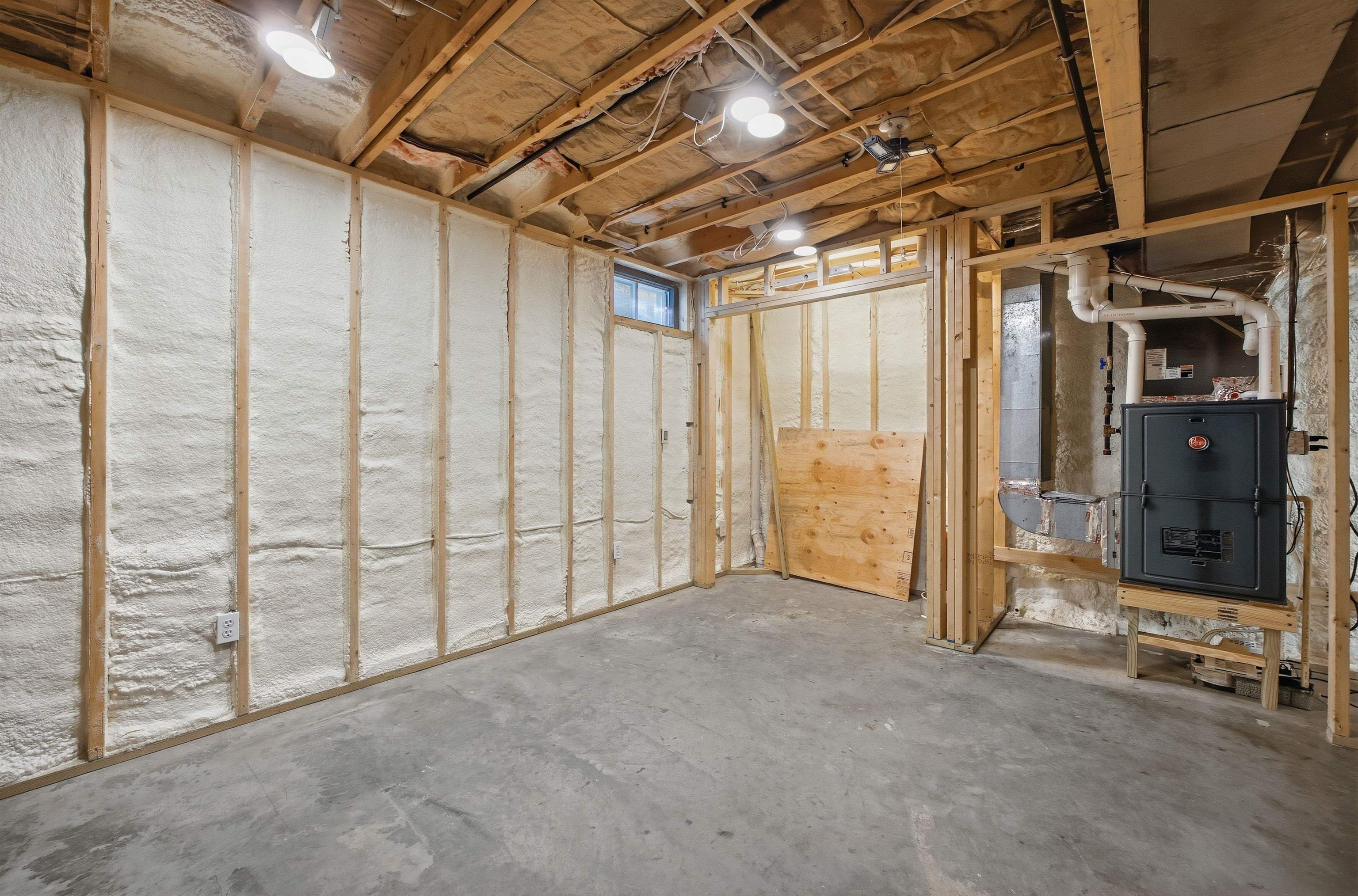 419 Flaghole Road Andover, NH 03216 - Photo 33 of 41 Gallery Image 33