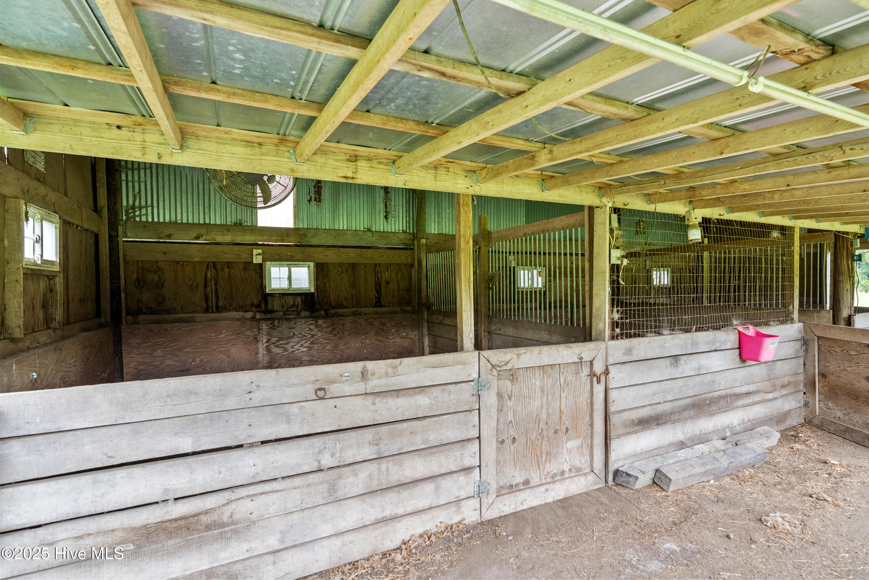 1430 Middle Swamp Road Corapeake, NC 27926 - Photo 35 of 40 Stalls