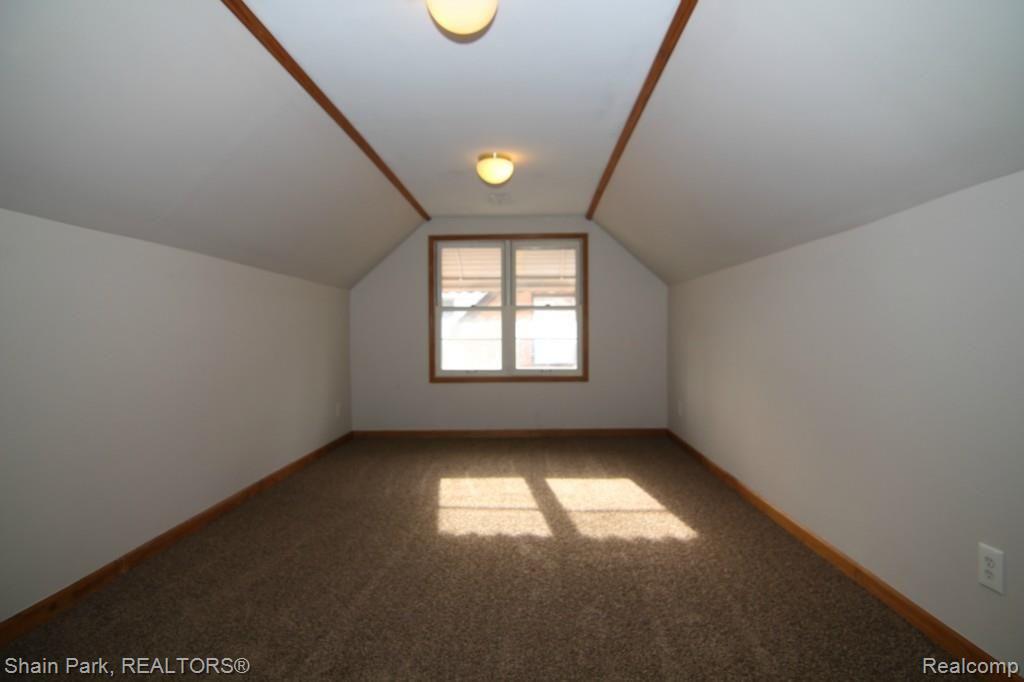 4298 Kenmore Road Berkley, MI 48072 - Photo 19 of 30 Upper Bedroom
