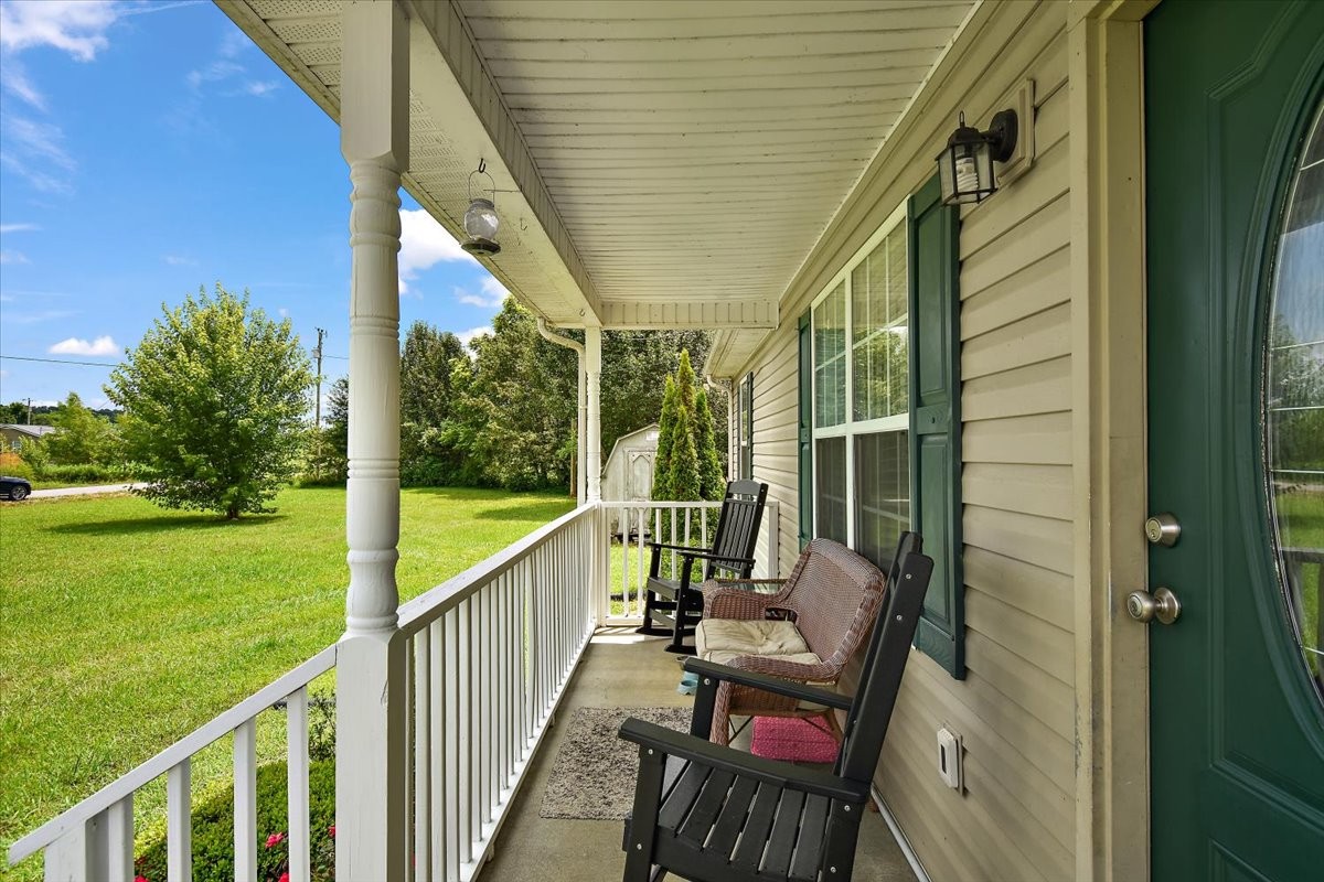 109 Anderson Creek Road Bell Buckle, TN 37020 - Photo 2 of 20