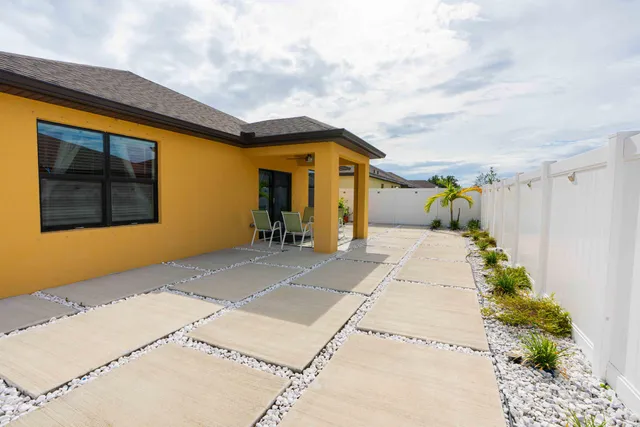 $2,700 | 5322 Delight Drive, Fort Pierce, FL 34947