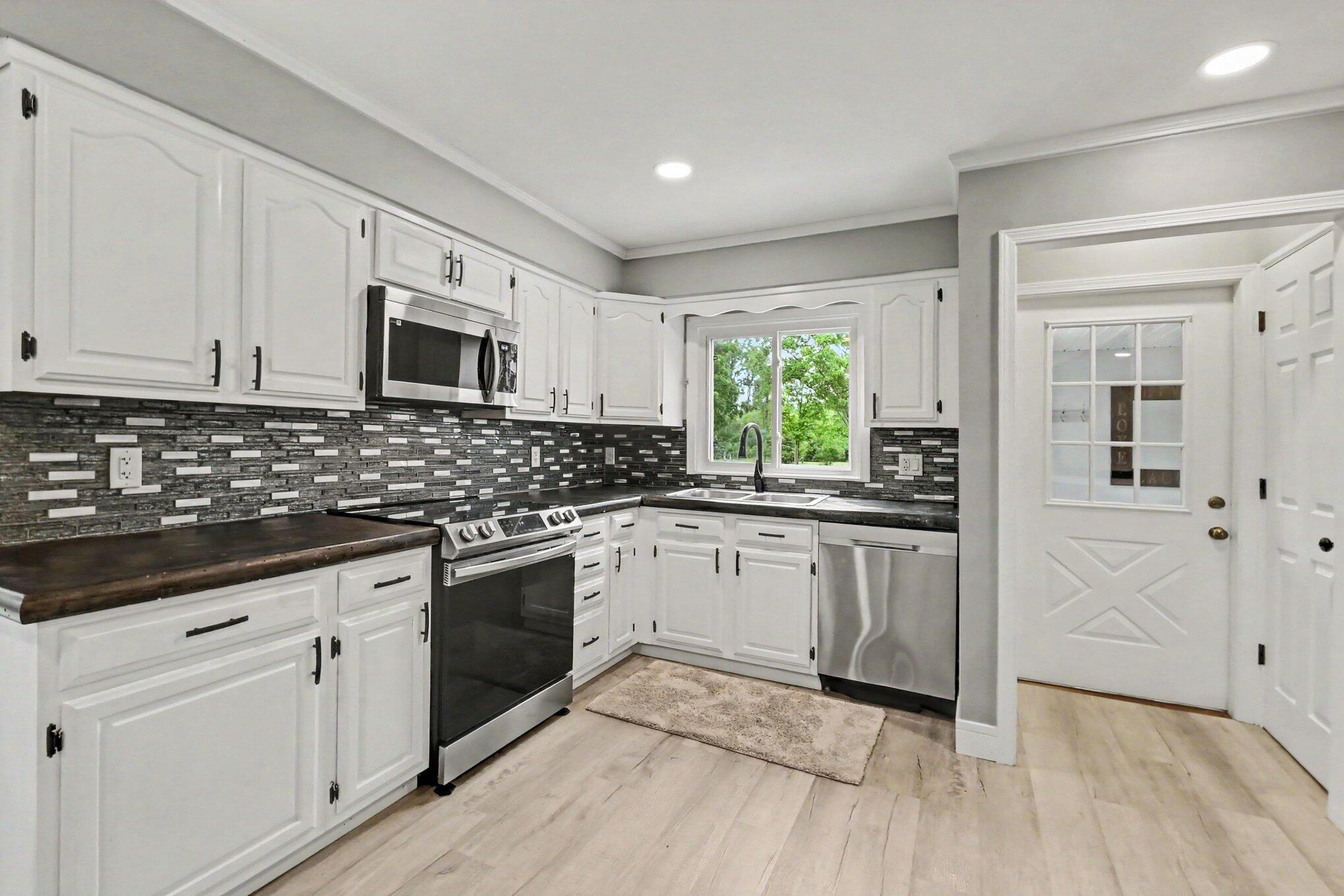10290 Thorne Road Horton, MI 49246 - Photo 9 of 41 010_file_4939