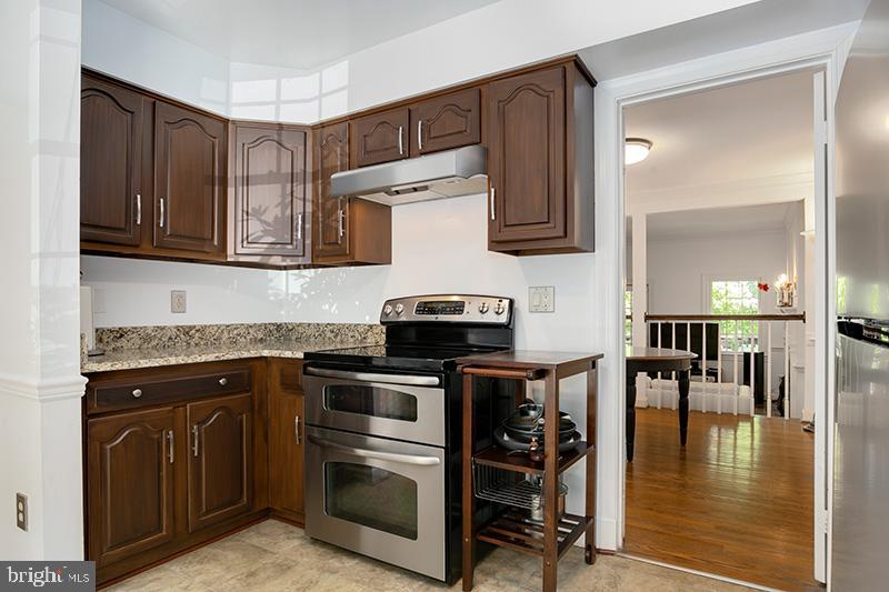 7980 Hidden Bridge Drive Springfield, VA 22153 - Photo 13 of 39 Gallery Image 13