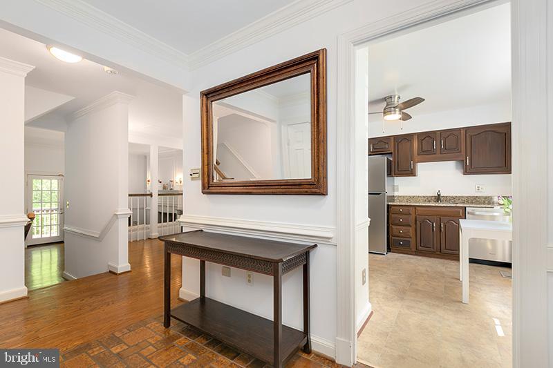 7980 Hidden Bridge Drive Springfield, VA 22153 - Photo 4 of 39 Gallery Image 4
