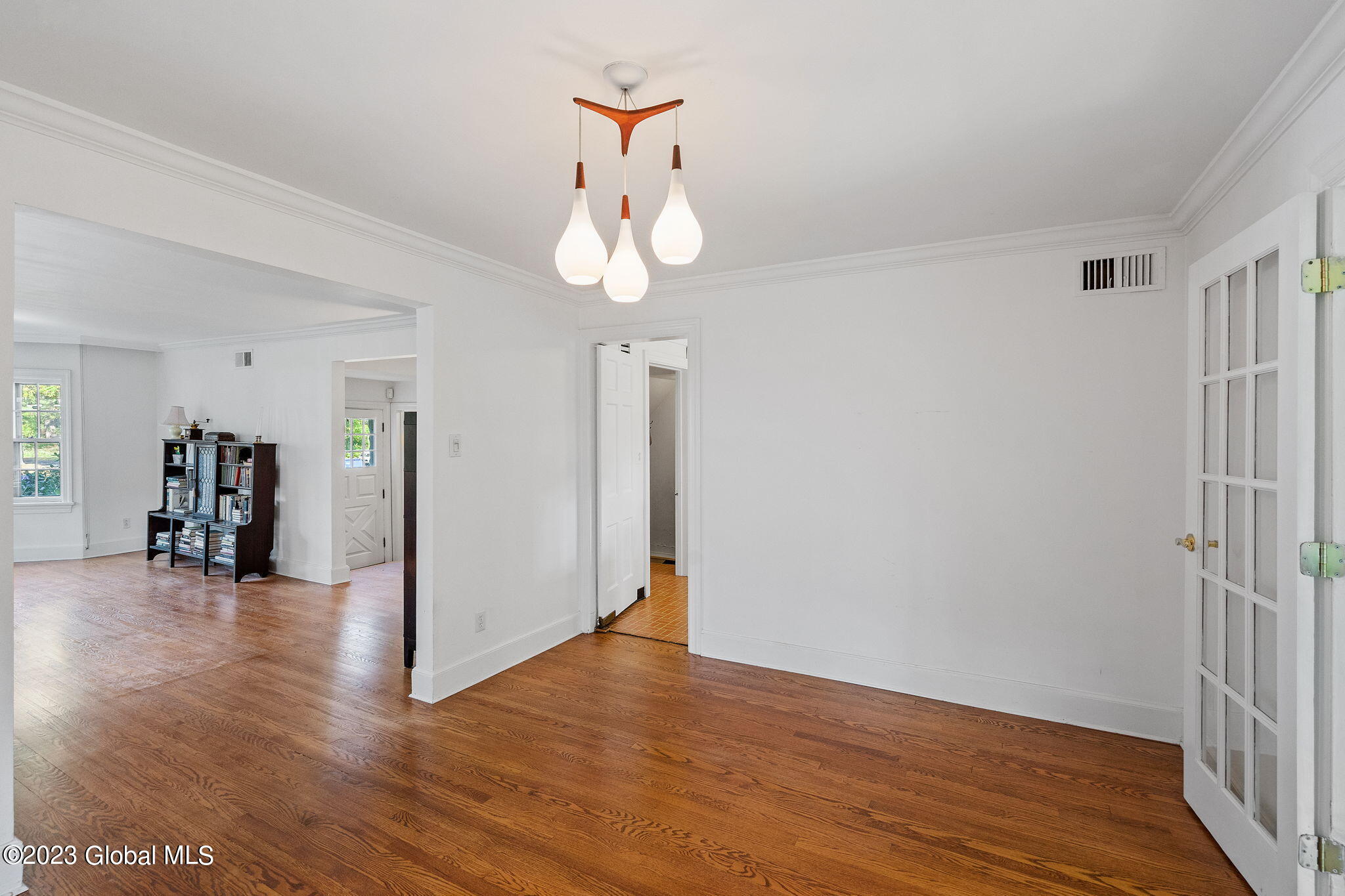 5 Tudor Road Albany, NY 12203 - Photo 11 of 50 27-web-or-mls-5-tudor-rd