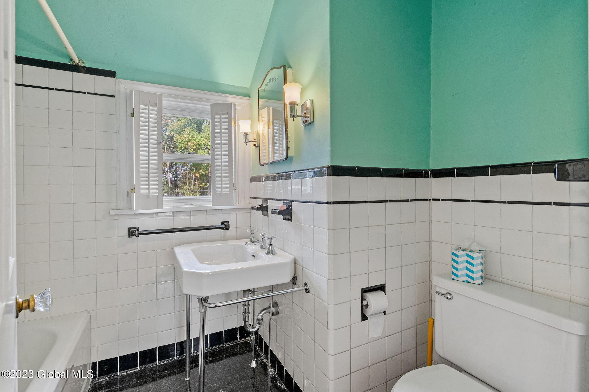 5 Tudor Road Albany, NY 12203 - Photo 32 of 50 12-web-or-mls-5-tudor-rd