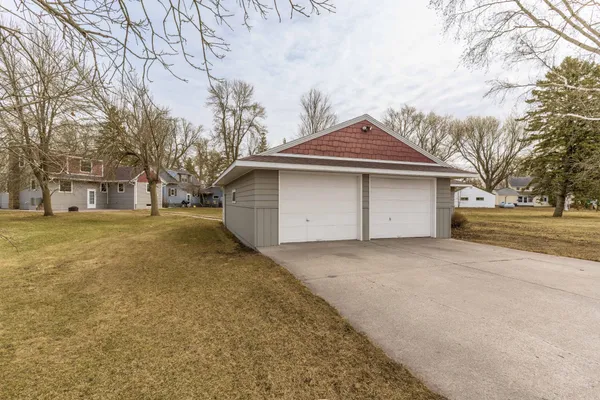 $239,900 | 105 Kentucky Avenue, Hoffman, MN 56339