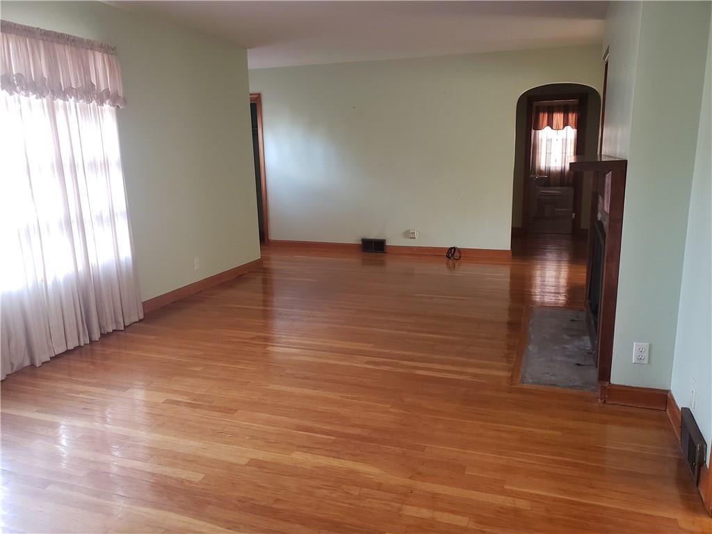 1621 Rocky Ford Road Columbus, IN 47203 - Photo 7 of 16 Gallery Image 7