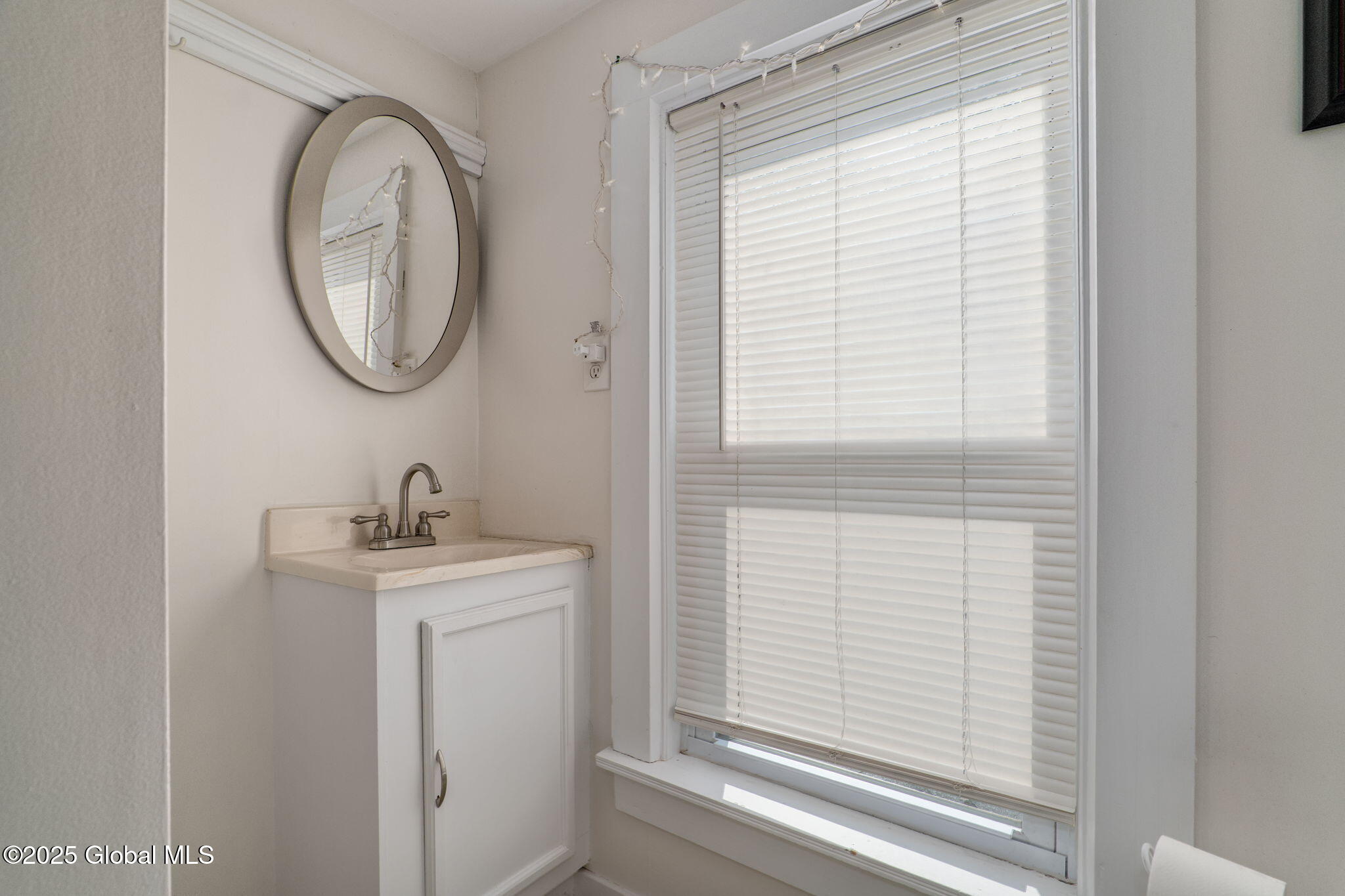 223 Quarry Street Cobleskill, NY 12043 - Photo 33 of 51 34-223QuarrySt_34