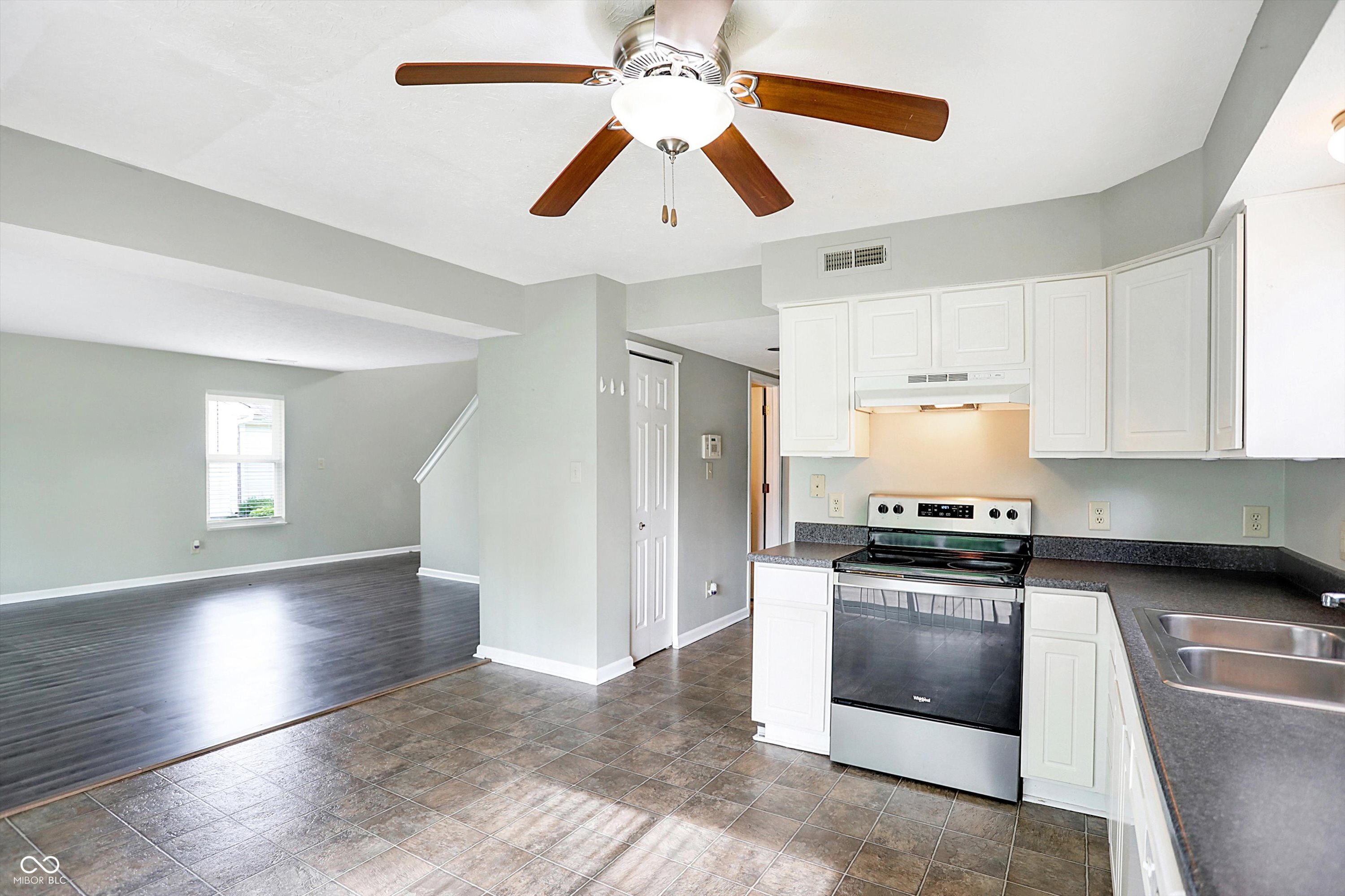 5738 Outer Bank Road Indianapolis, IN 46239 - Photo 11 of 38 Gallery Image 11