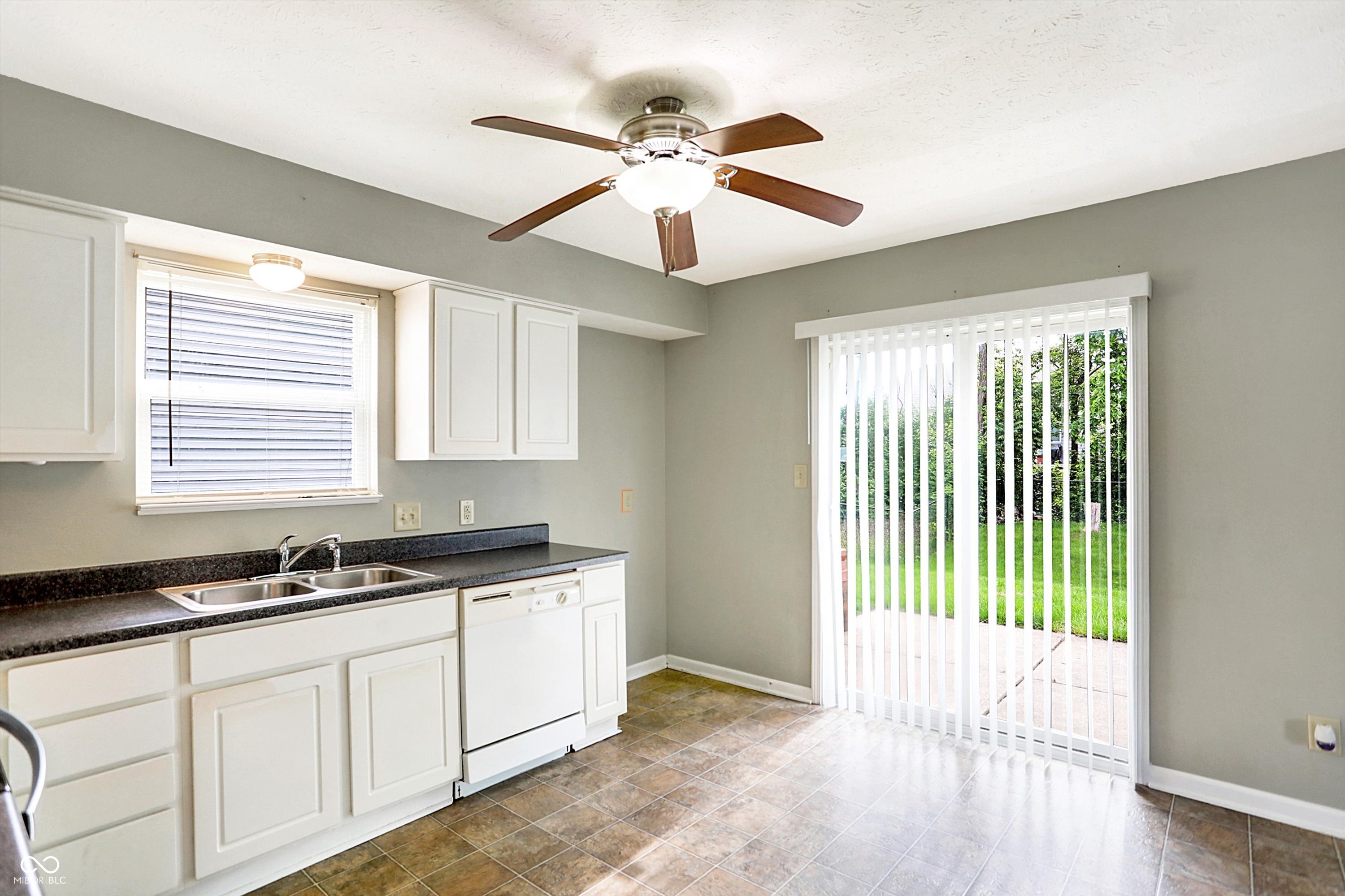 5738 Outer Bank Road Indianapolis, IN 46239 - Photo 13 of 38 Gallery Image 13