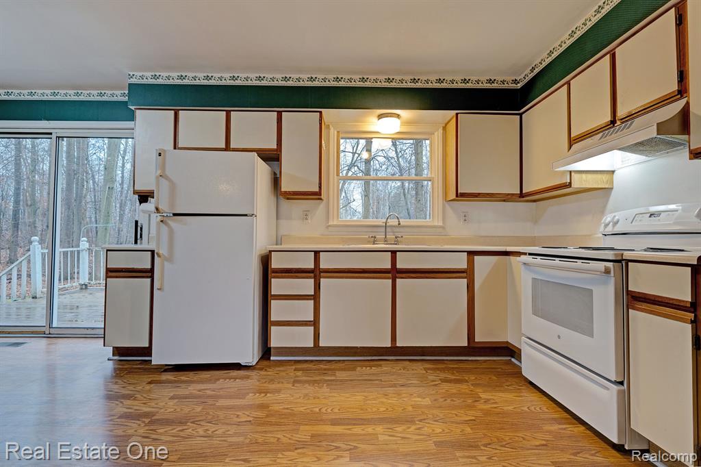 2175 Vernor Road Lapeer, MI 48446 - Photo 11 of 51
