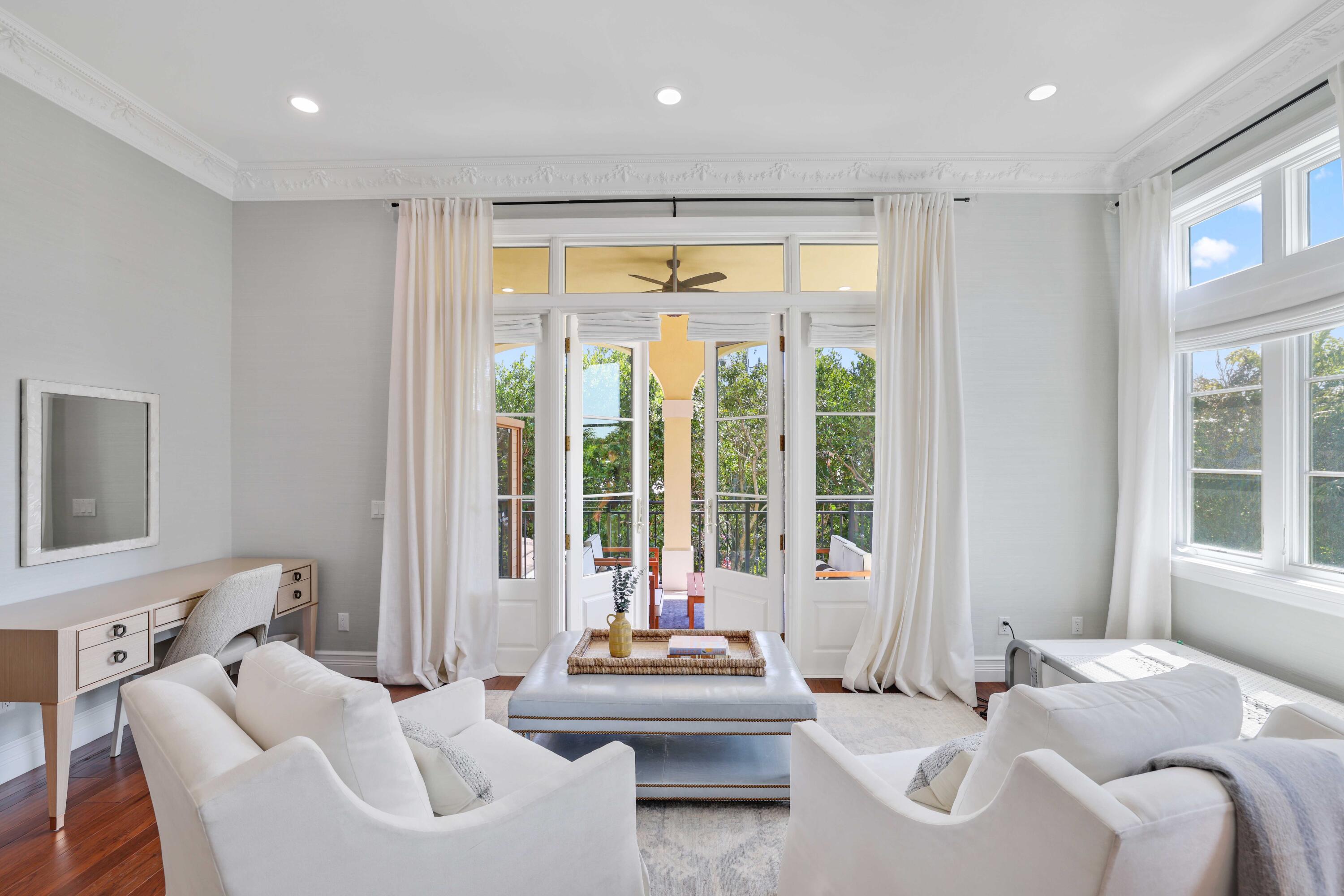 800 Northeast 4th Street Boca Raton, FL 33432 - Photo 23 of 51 Primary Suite Sitting Area