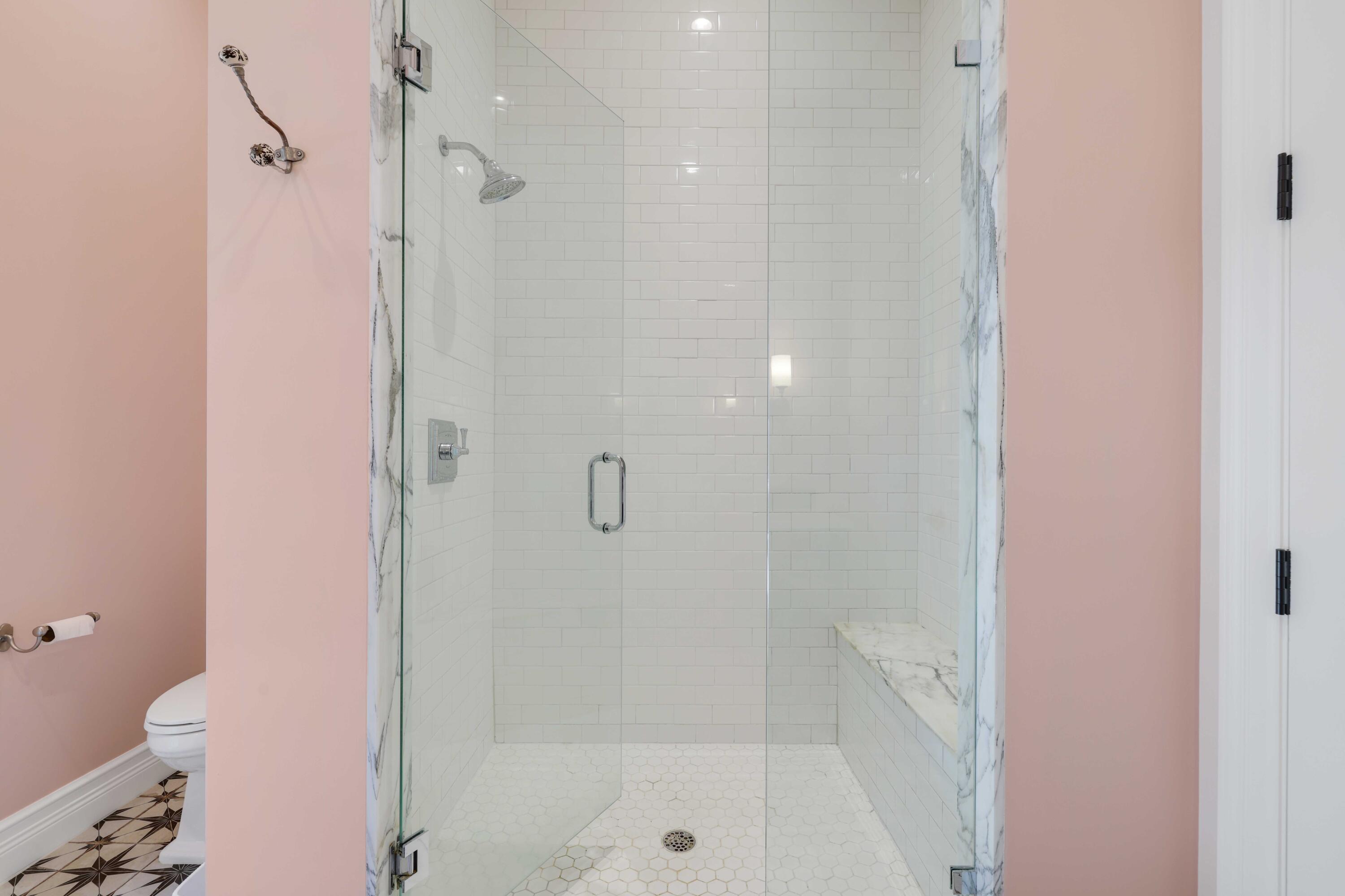 800 Northeast 4th Street Boca Raton, FL 33432 - Photo 34 of 51 Guest Ensuite Bathroom