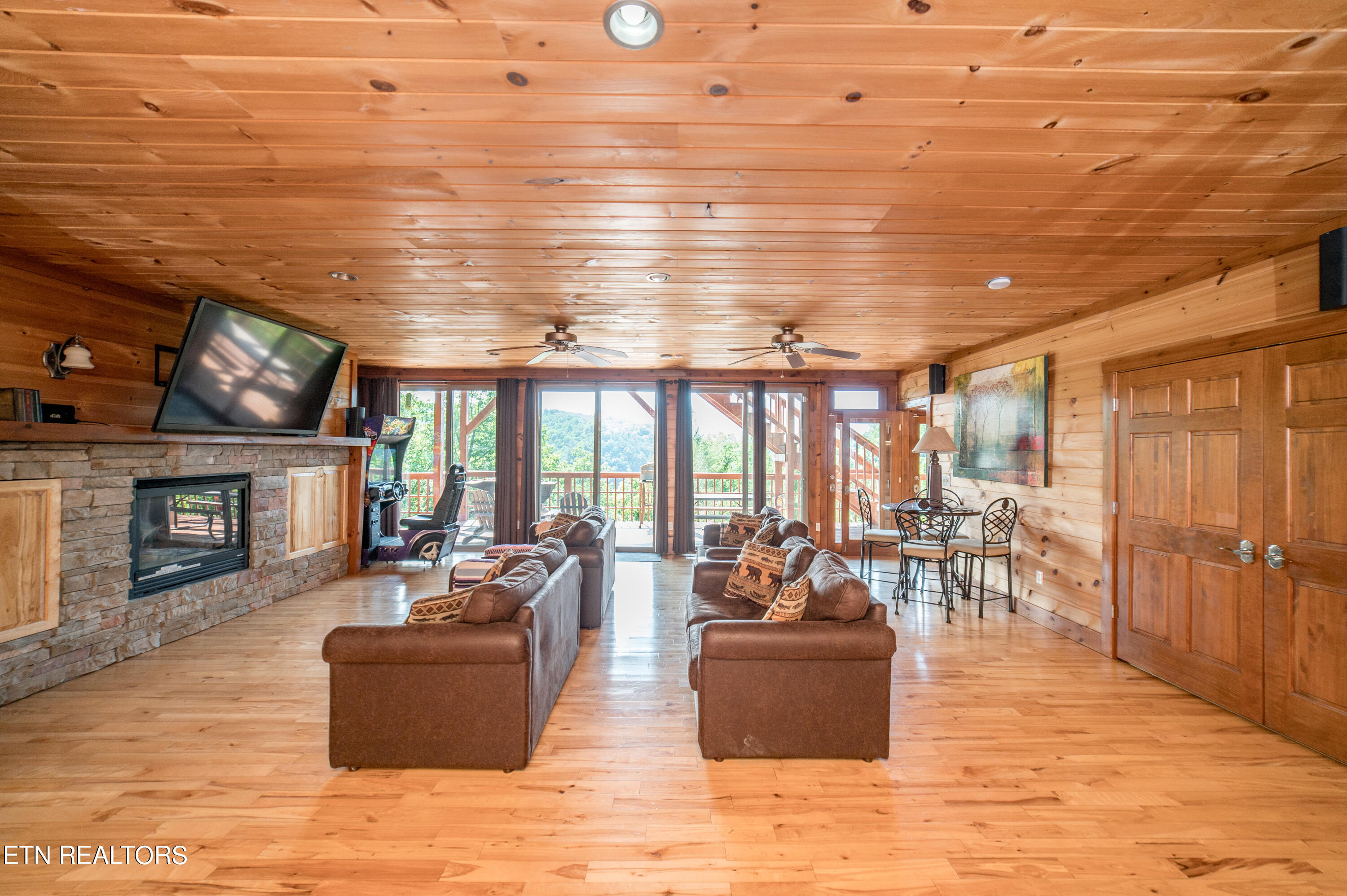 5055 Riversong Way Sevierville, TN 37876 - Photo 13 of 51 house2-7